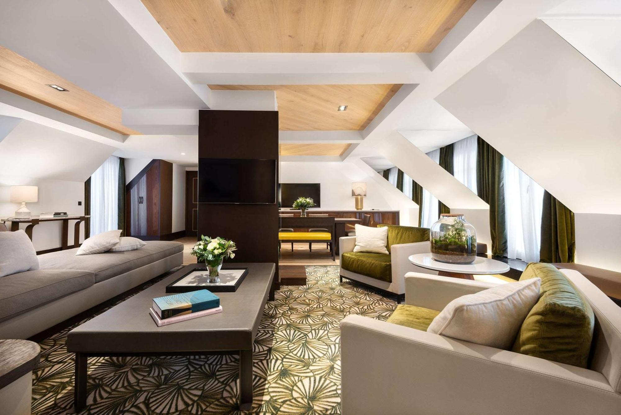 Hyatt Madeleine