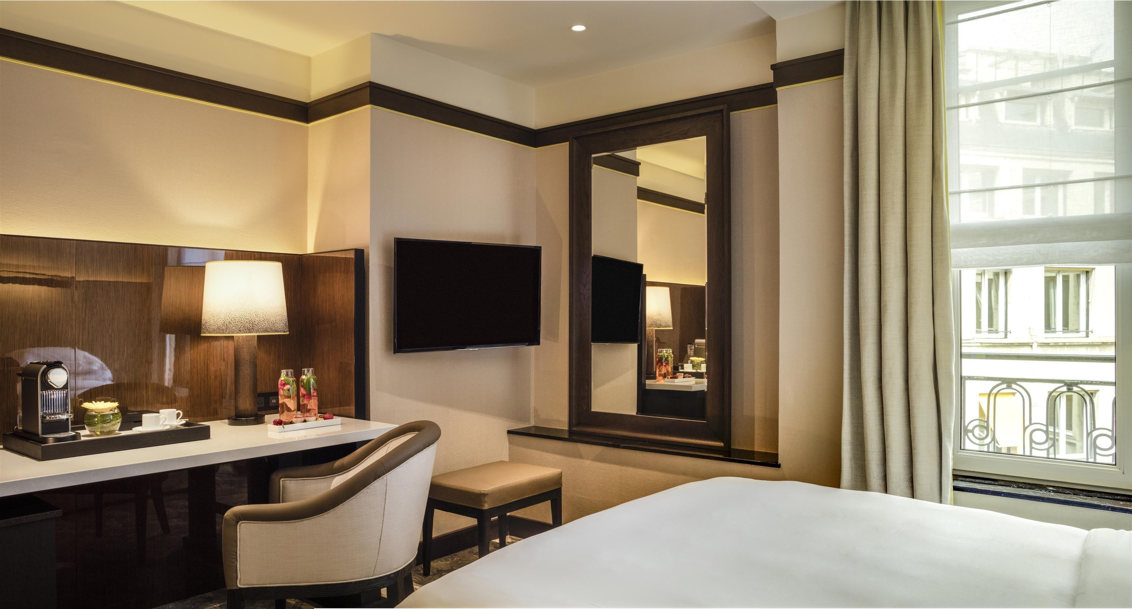 Hyatt Madeleine Hotel 5*